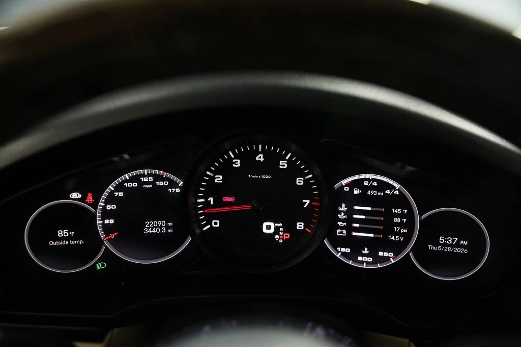 Used 2023 Red Porsche  image 29