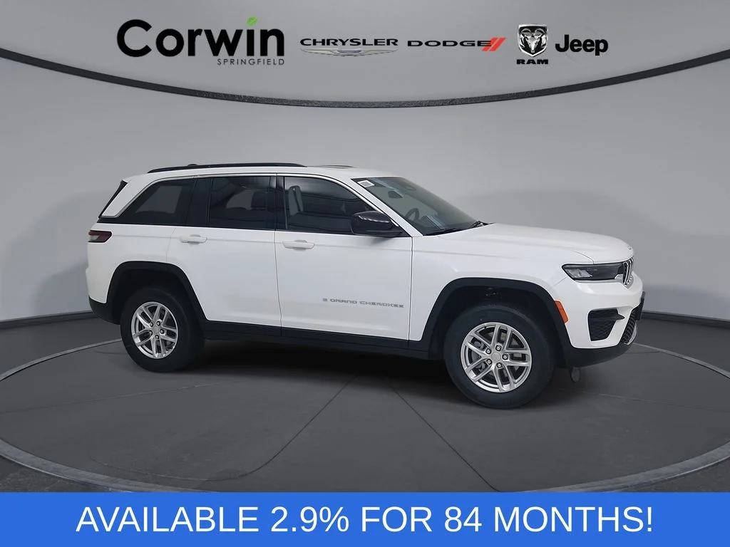 New 2026 Bright White Clear-Coat Exterior Paint Jeep Laredo X image 1