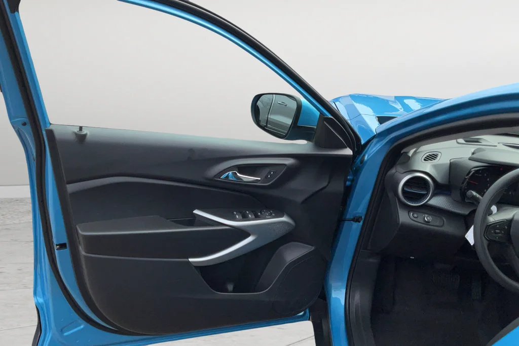 2026 Chevrolet Trax LS - Photo 9