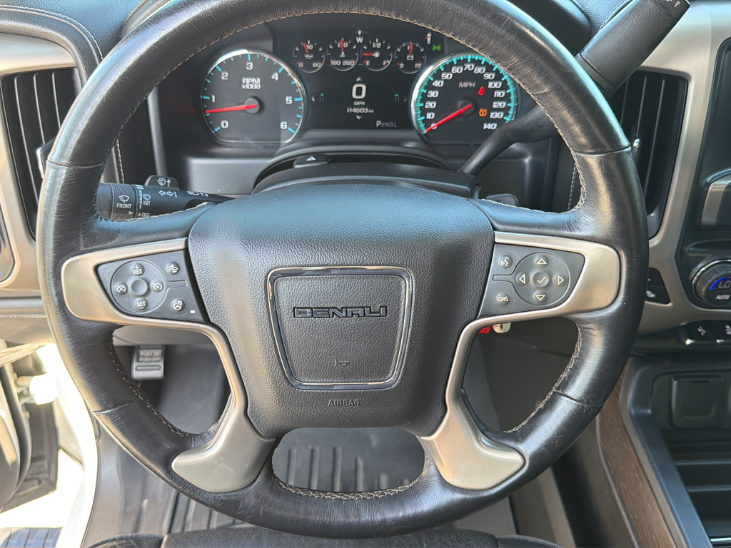 Used 2017 White GMC Denali image 30