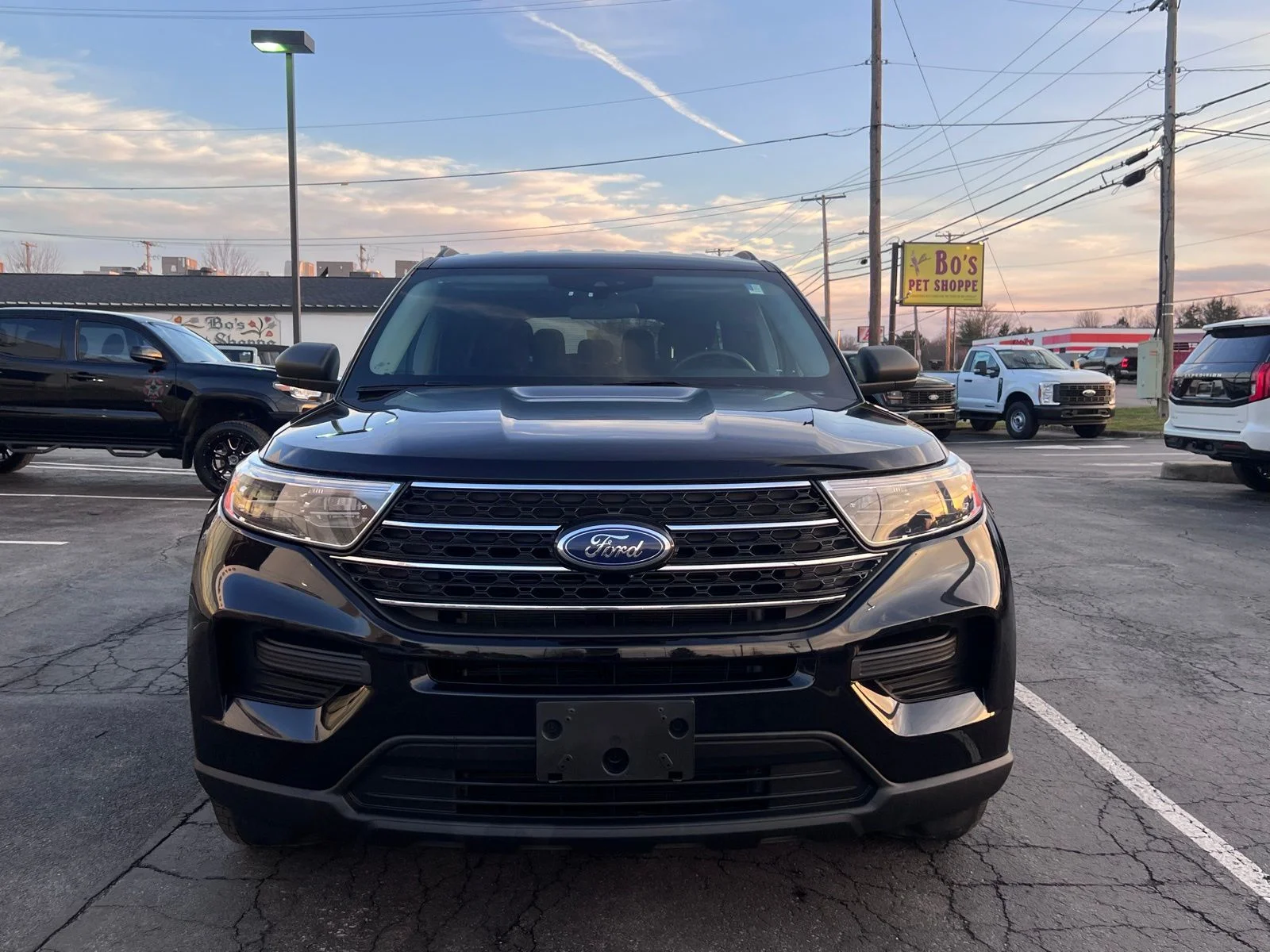 Used 2023 Agate Black Metallic Ford XLT image 5