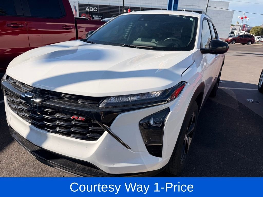 Used 2024 White Chevrolet 1RS image 11