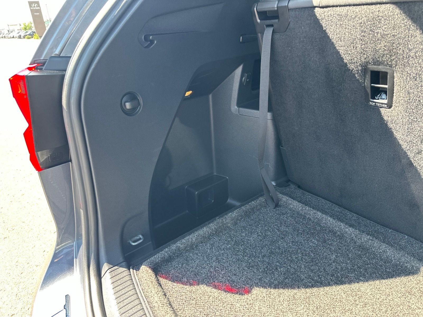 Used 2019 Gray Volkswagen SEL Premium image 39