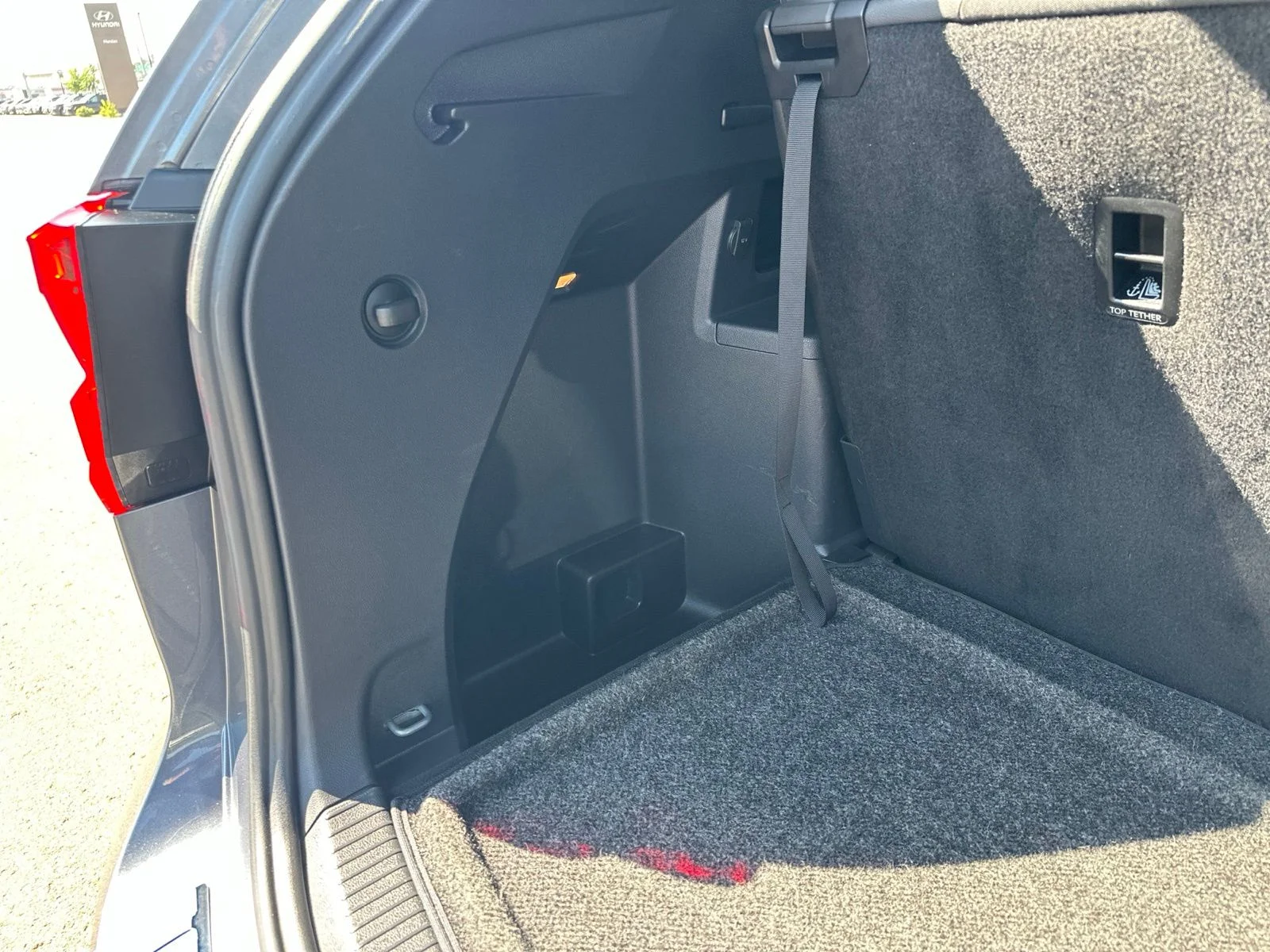Used 2019 Gray Volkswagen SEL Premium image 39