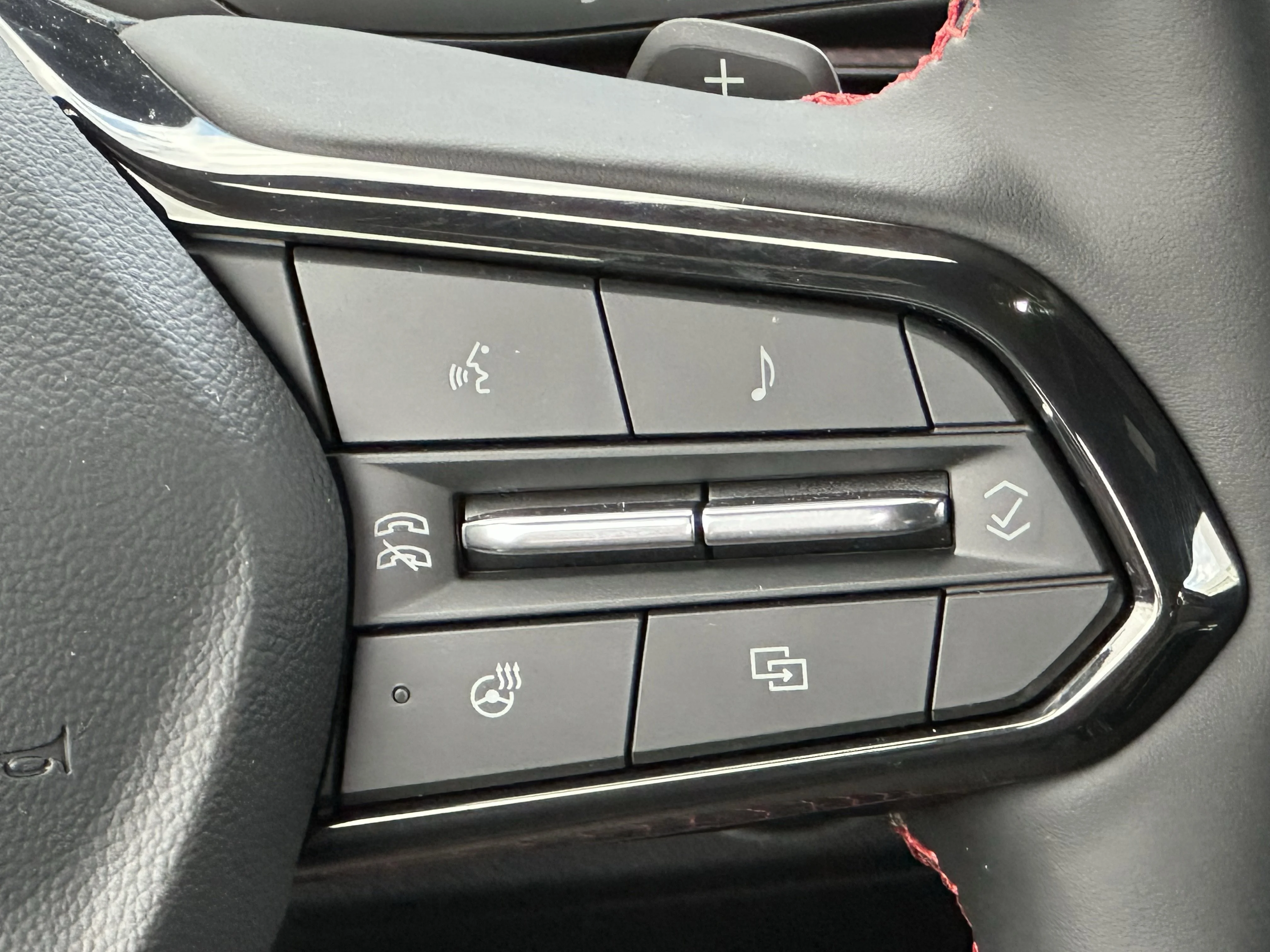 New 2026 Mosaic Black Metallic Chevrolet RS image 13