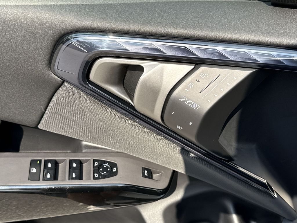 New 2026 White BMW M50 xDrive image 13