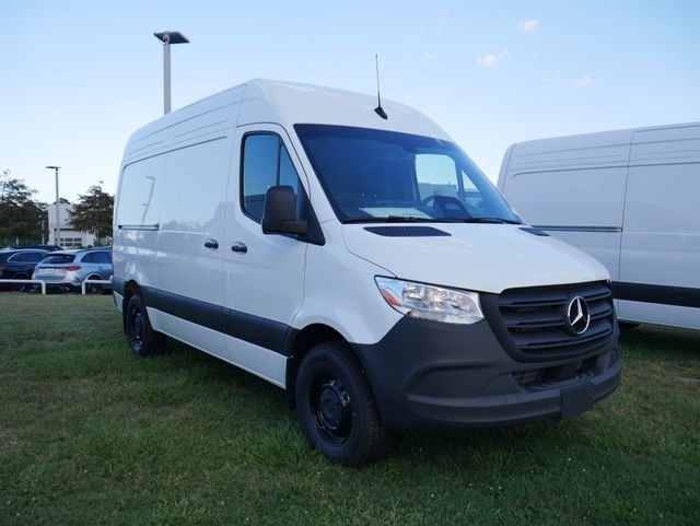 2026 Mercedes-Benz Sprinter Cargo 144 Wb