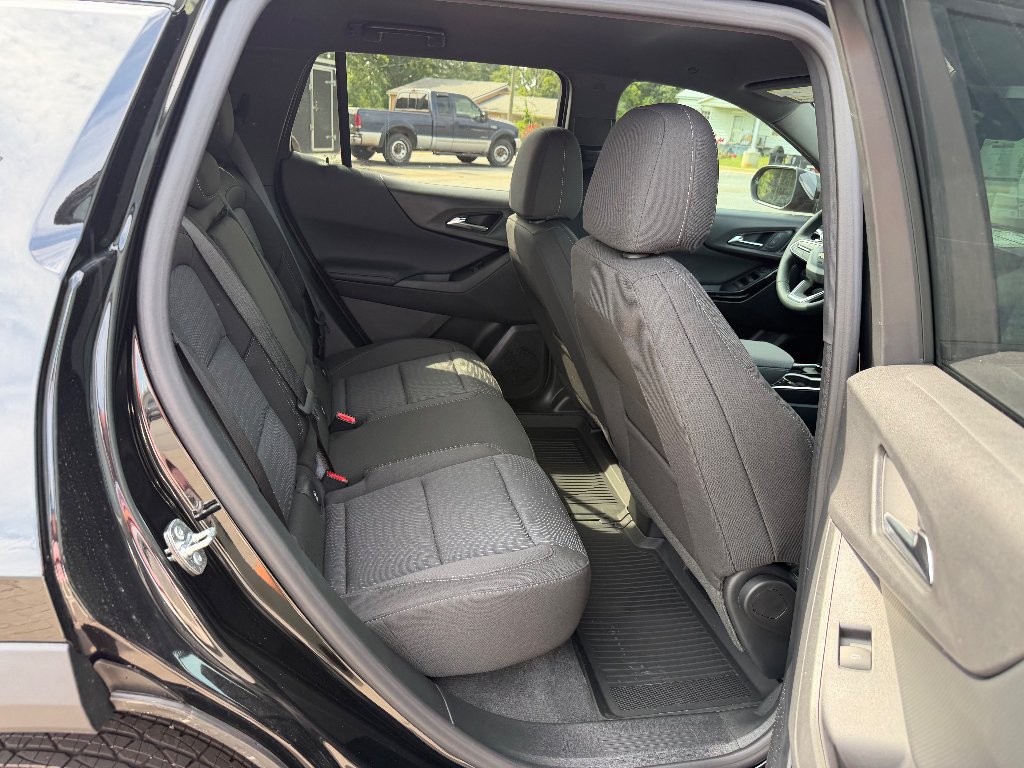 2027 Chevrolet Equinox LT - Photo 19