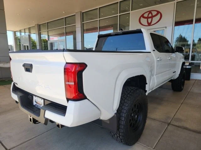 New 2026 Ice Cap Toyota SR5 image 10