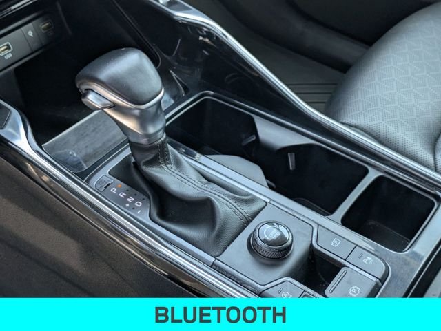 Used 2023 White Kia SX image 19