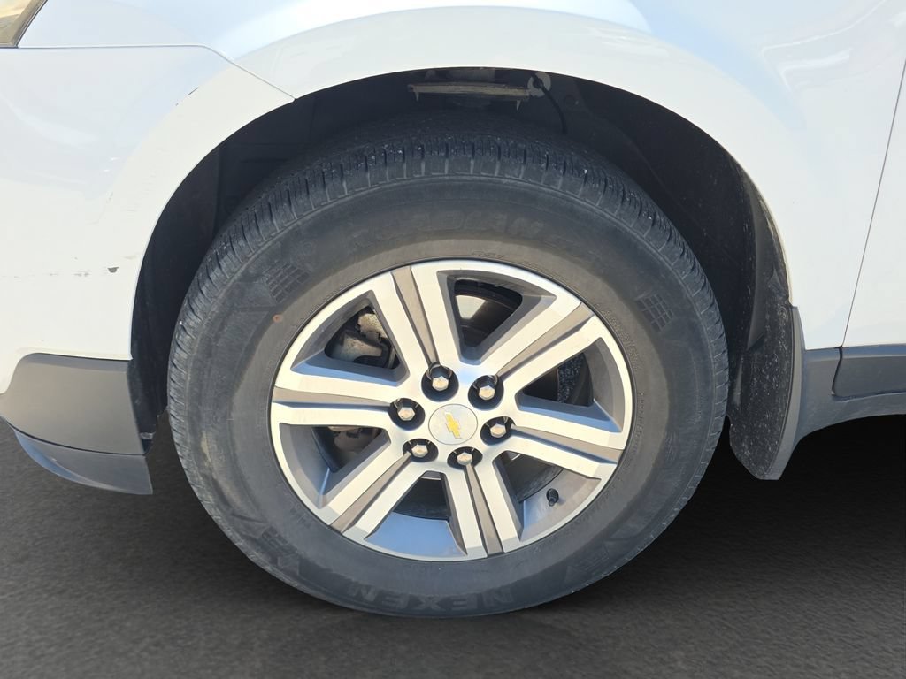 Used 2016 SUMMIT WHITE Chevrolet LT image 4