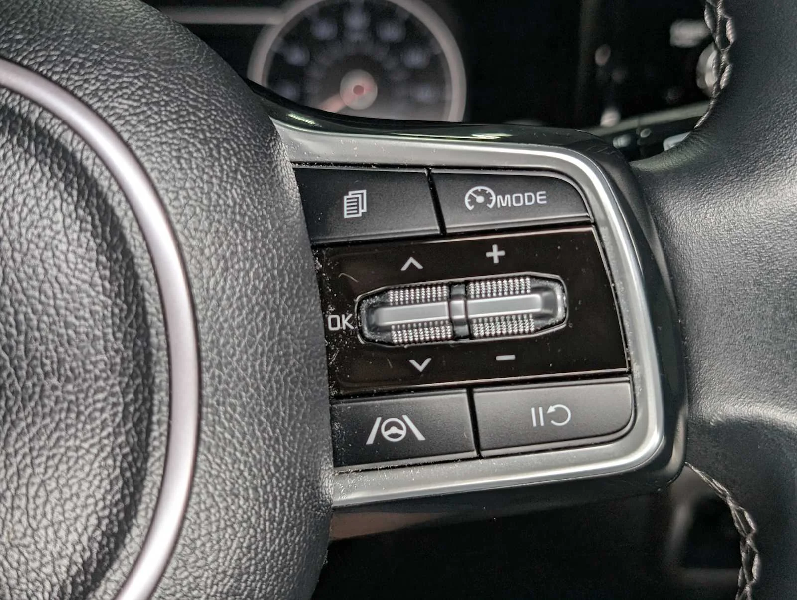Used 2023 Ebony Black Kia X-Line S image 37