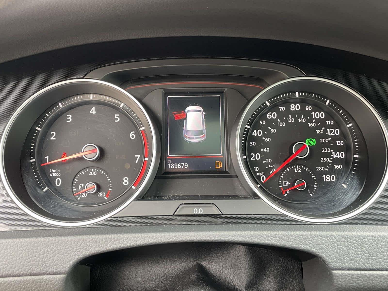 Used 2017 Pure White Volkswagen Autobahn image 3