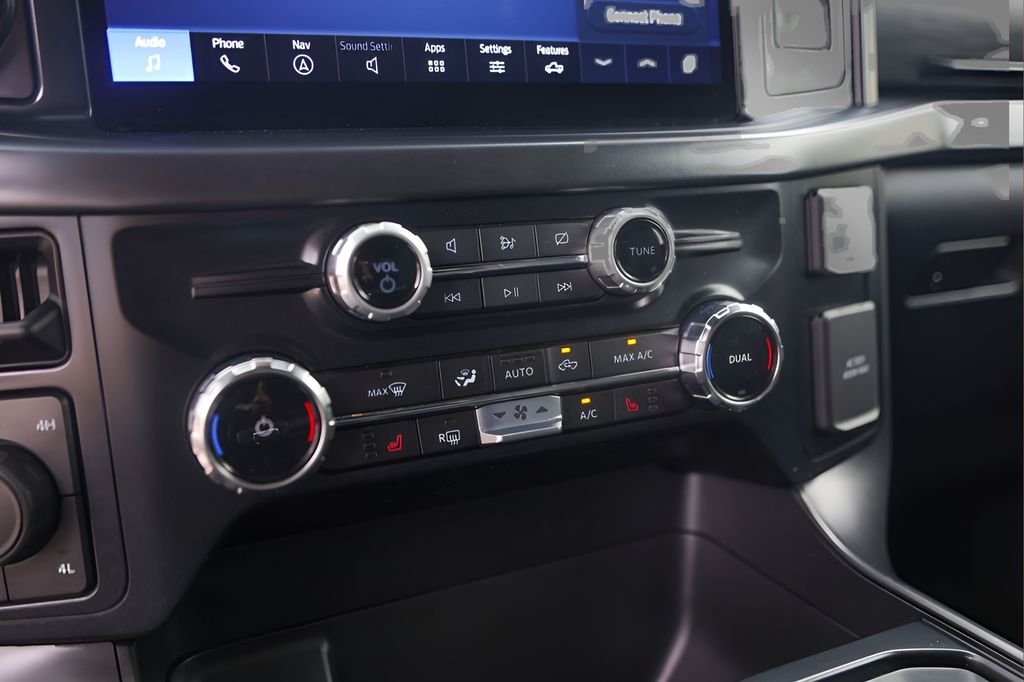 Used 2024 Black Ford XLT image 19