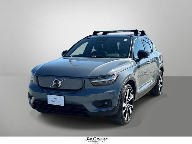 2022 Volvo XC40 Plus