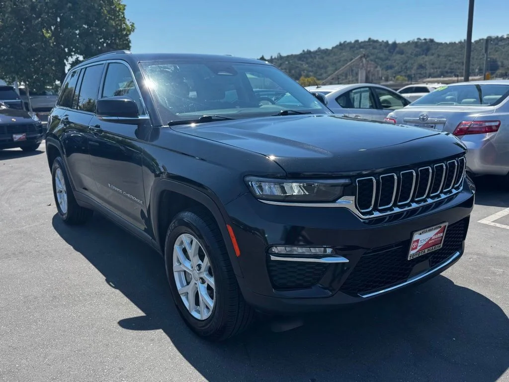 Used 2023 Black Jeep Limited image 2