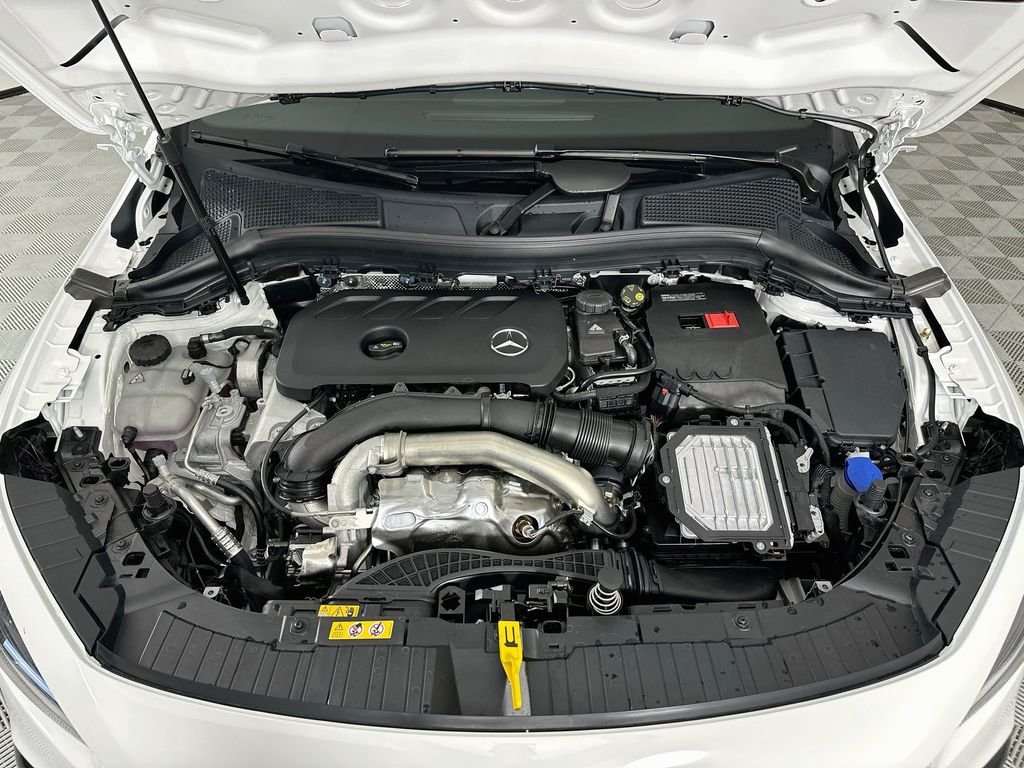 New 2026 Polar White Mercedes-Benz GLA 250 image 30