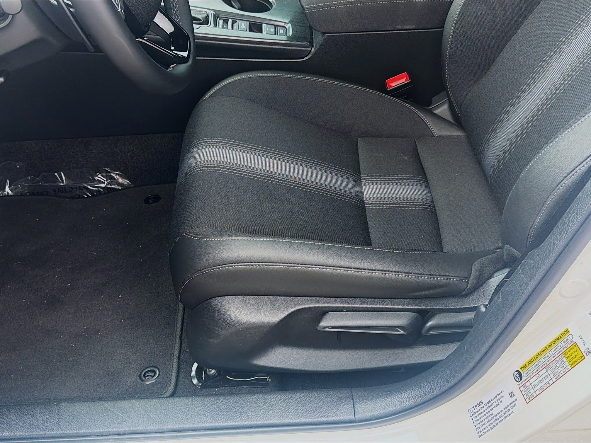 2026 Honda Civic Hatchback Sport - Photo 29