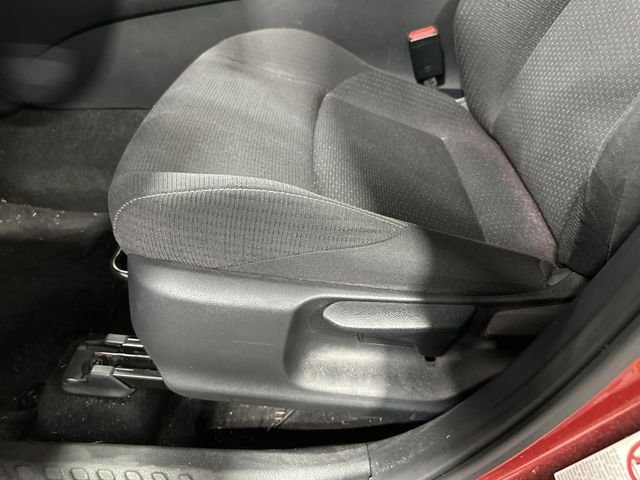 Certified Used 2018 Pearl Toyota XLE image 18