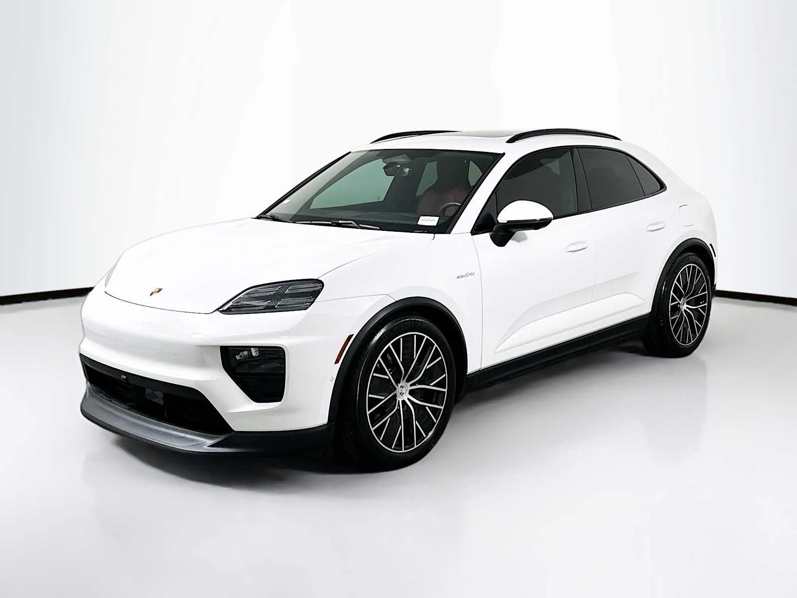 2025 Porsche Macan Macan 4S Electric's photo