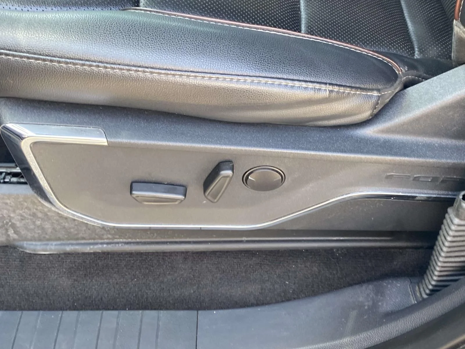Used 2022 Silver Ford Lariat image 16