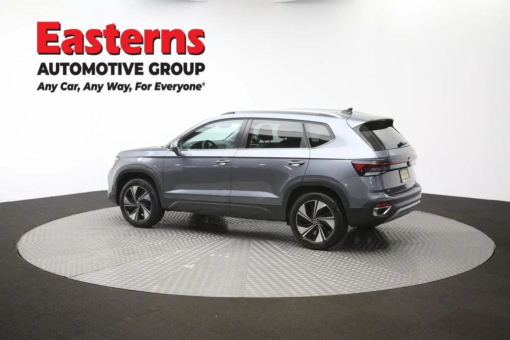 Used 2025 Gray Volkswagen 1.5T SE image 60