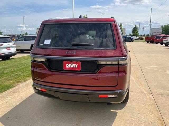 New 2026 Velvet Red Pearl-Coat Exterior Paint Jeep Limited Reserve image 6