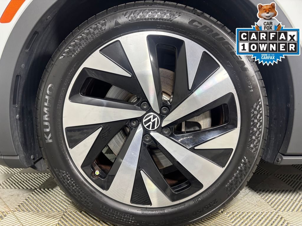 Used 2021 Glacier White Metallic/Black Roof Volkswagen Pro S image 28