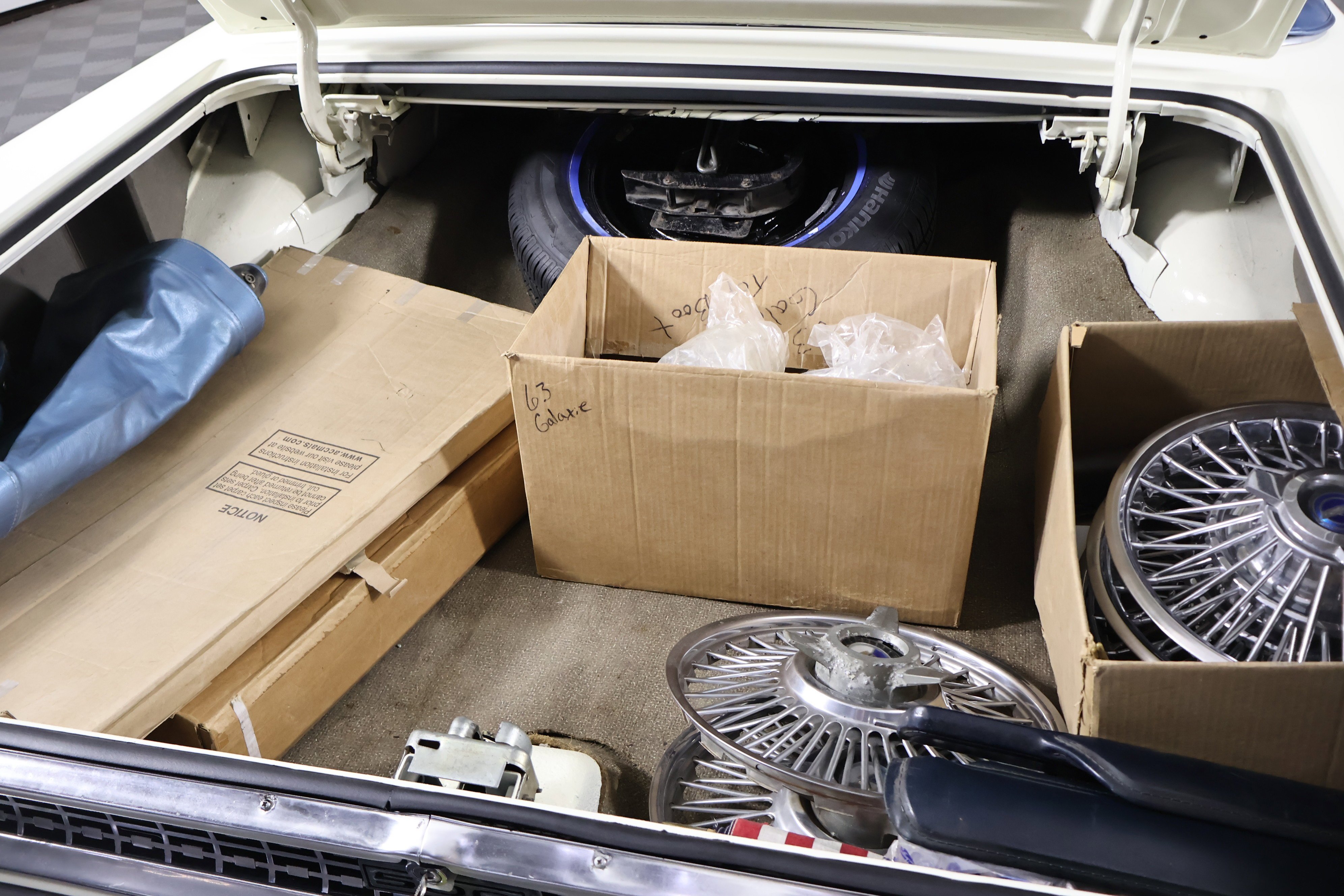 Used 1963 White Ford  image 63