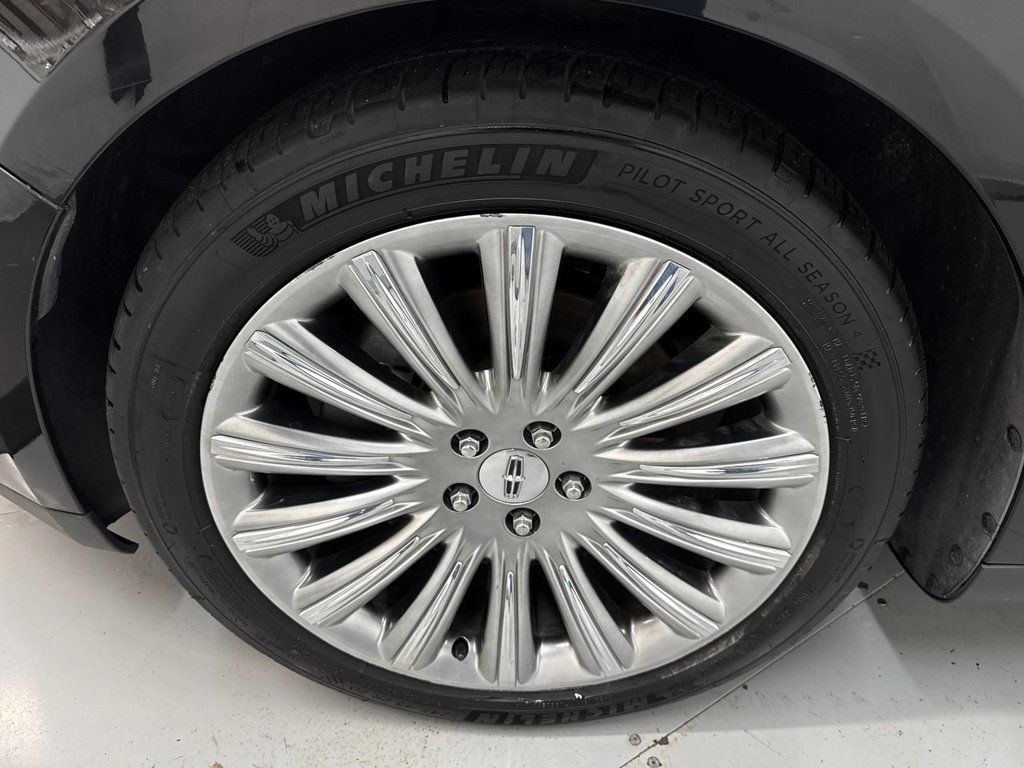 Used 2015 Tuxedo Black Lincoln Base image 10
