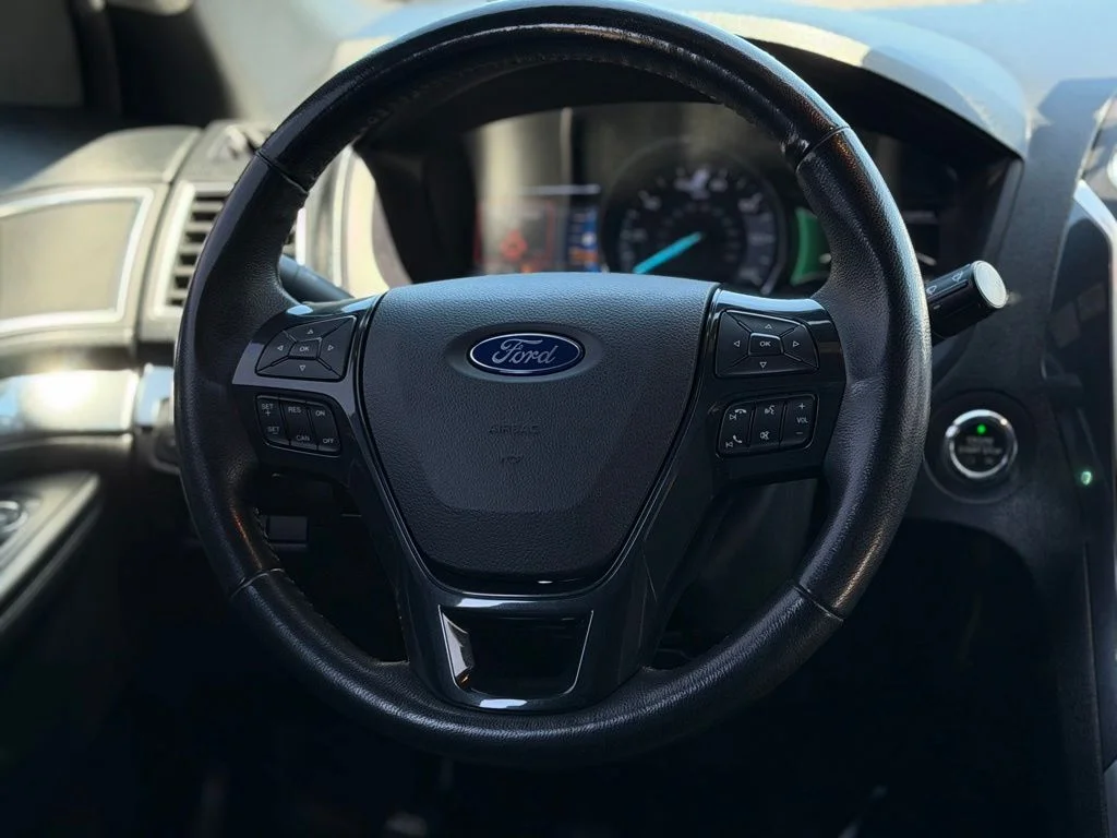 Used 2017 Red Ford Sport image 15