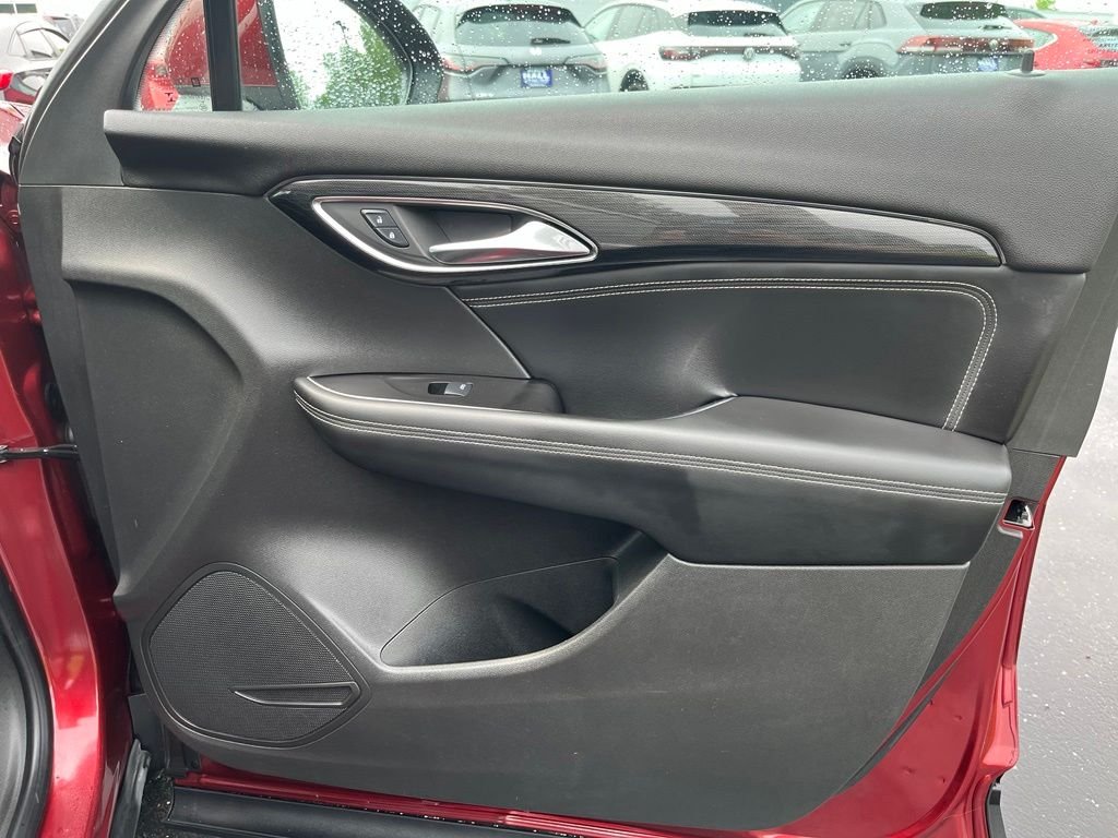 Used 2021 Red Buick Preferred image 11