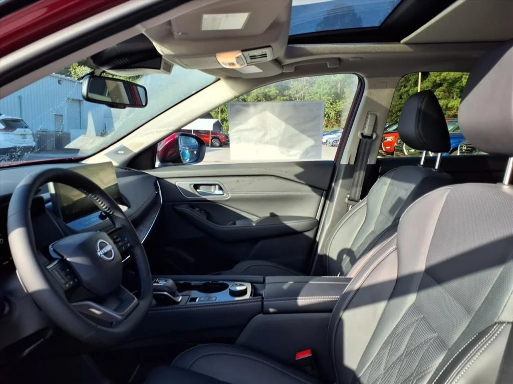 New 2026 Scarlet Ember Tintcoat Nissan Platinum image 7