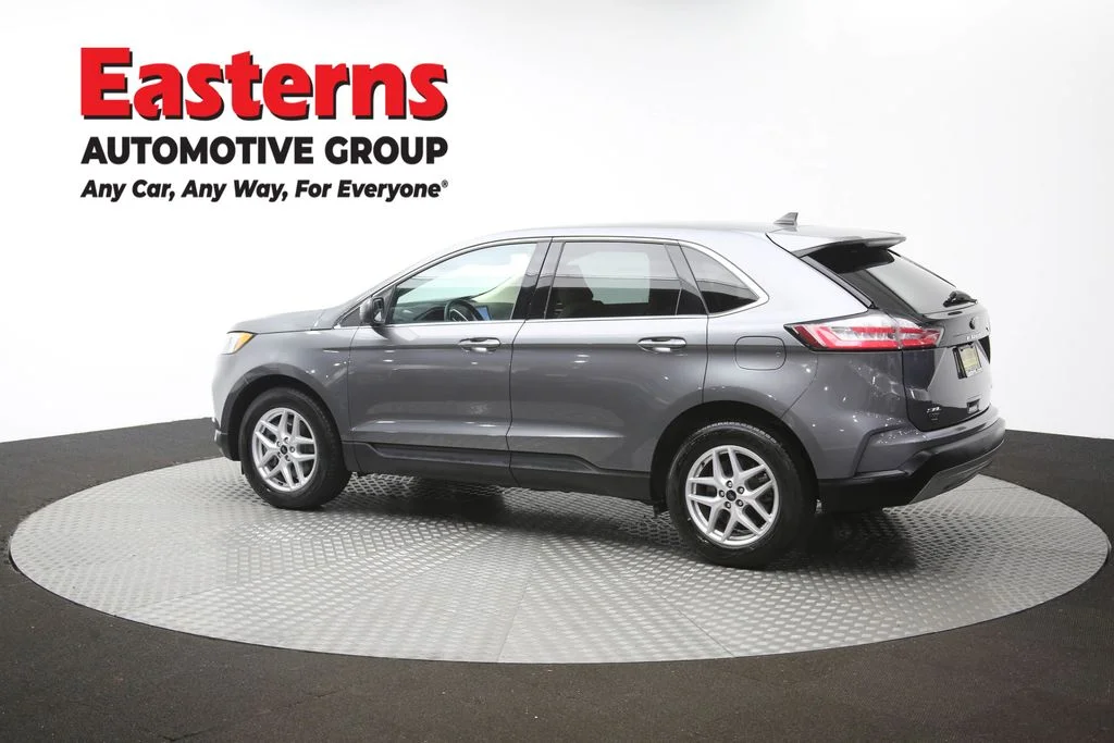 Used 2023 Gray Ford SEL image 62