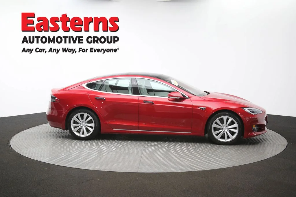 Used 2017 Red Tesla P100D image 43