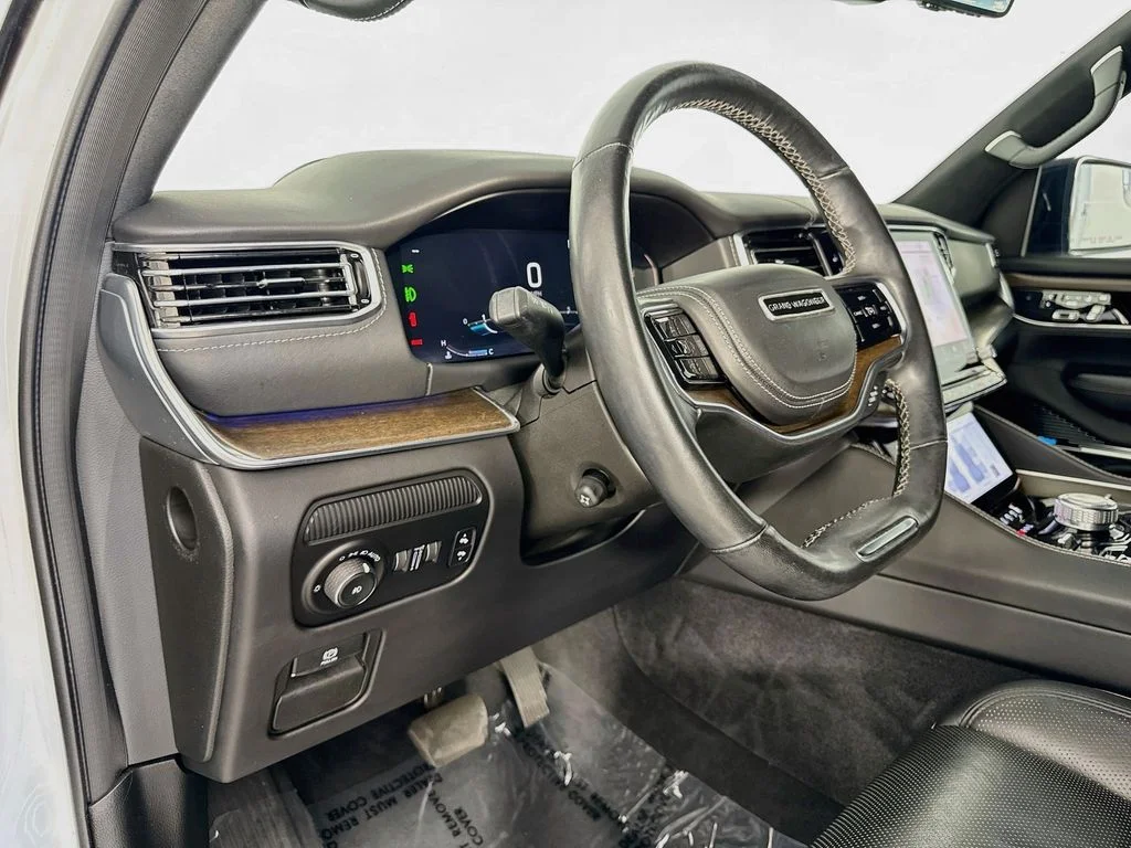 Used 2023 White Jeep Series II image 9