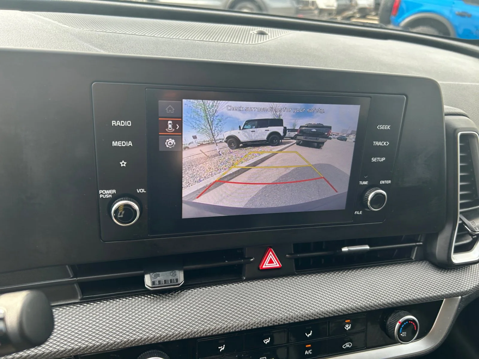 Used 2023 WHITE Kia X-LINE AWD image 22