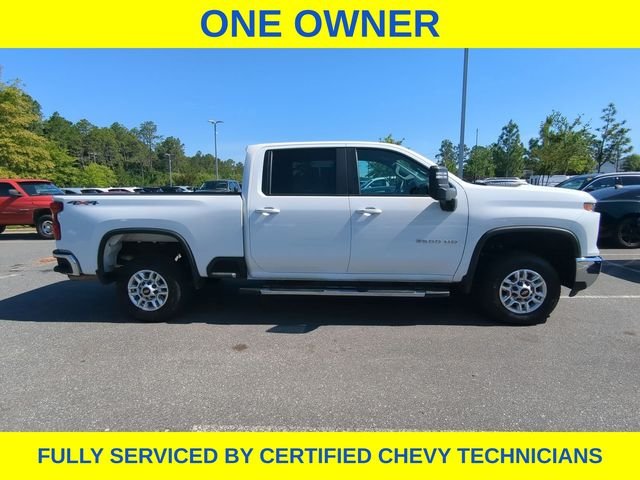 Used 2025 White Chevrolet LT image 4