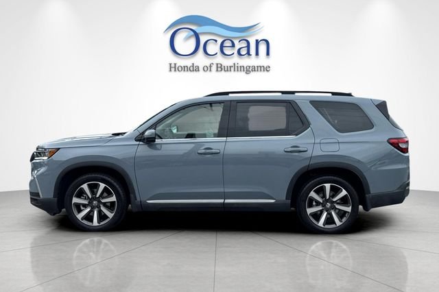 Certified Used 2024 Sonic Gray Pearl Honda Touring image 7