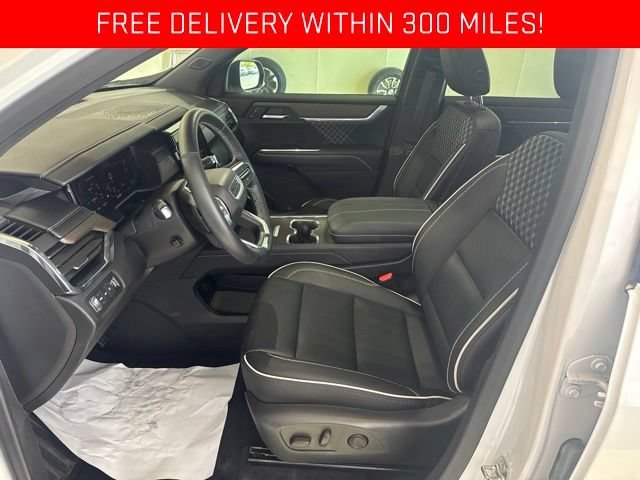 Certified Used 2025 White Frost Tricoat GMC Denali image 3