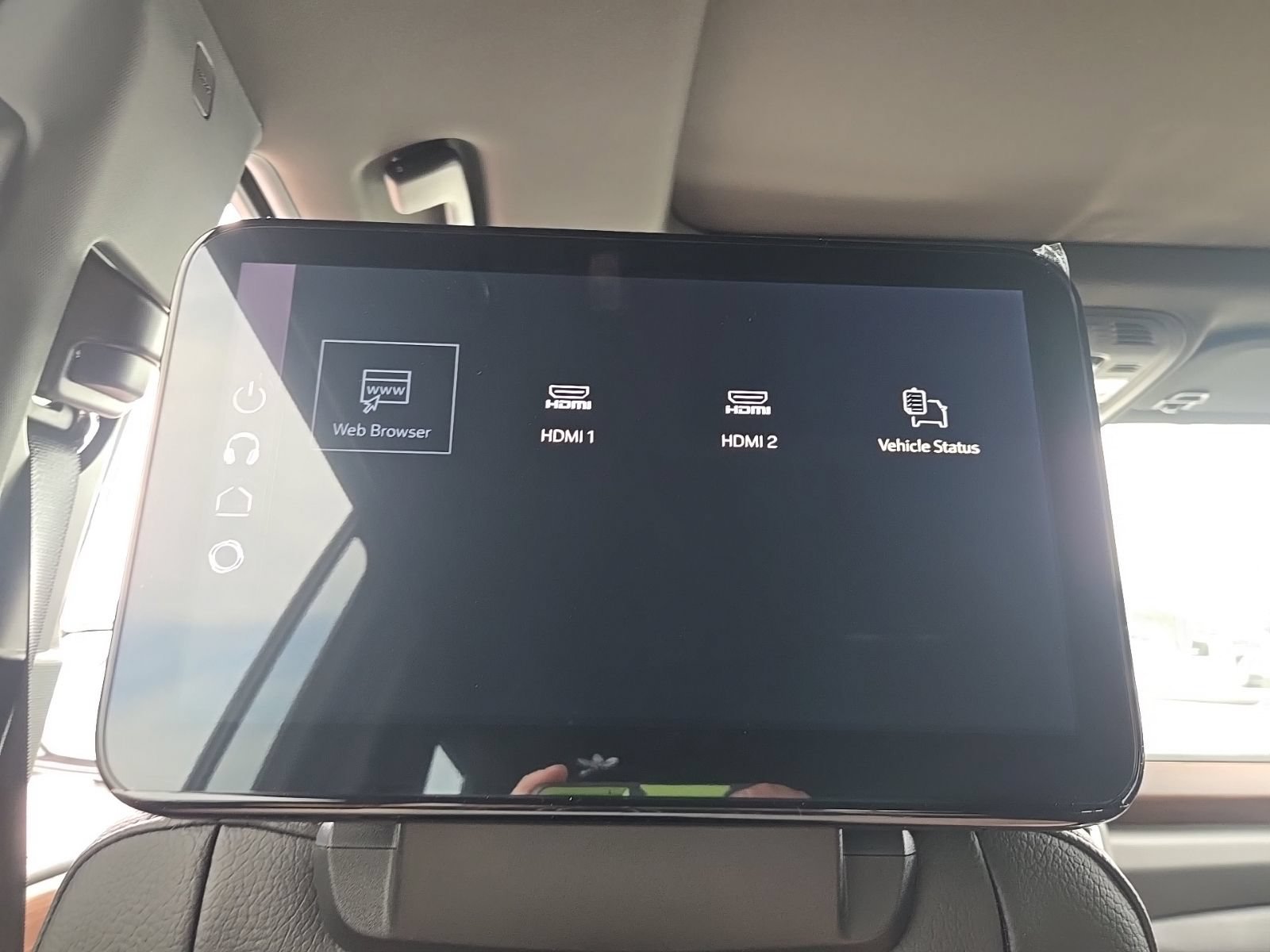 2026 GMC Yukon XL Denali - Photo 30