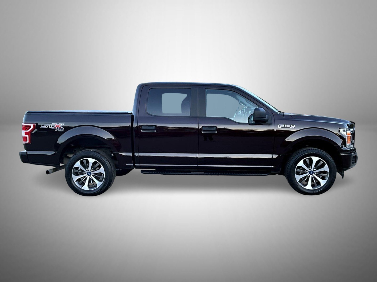 Used 2019 Red Ford XL image 4