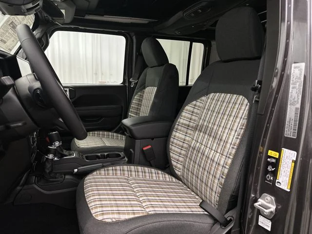 New 2026 Granite Crystal Metallic Clear-Coat Exterior Paint Jeep 85th Anniversary Edition image 15