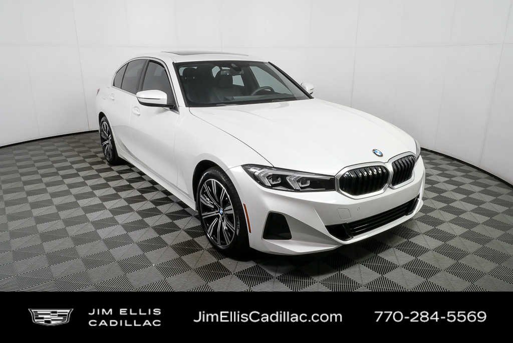 2025 BMW 3 Series 330i xDrive Sedan's photo