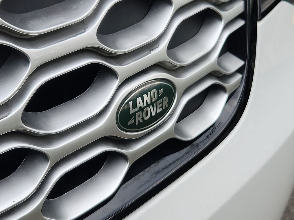 Used 2025 Fuji White Land Rover S image 31