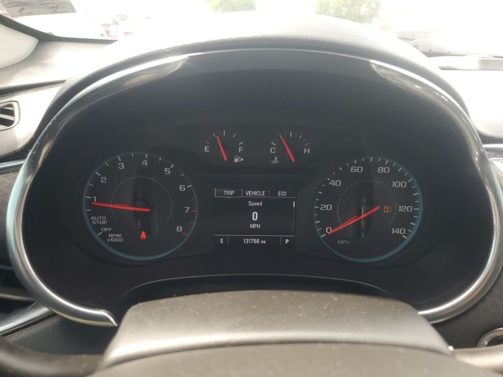 Used 2019 White Chevrolet LT image 18