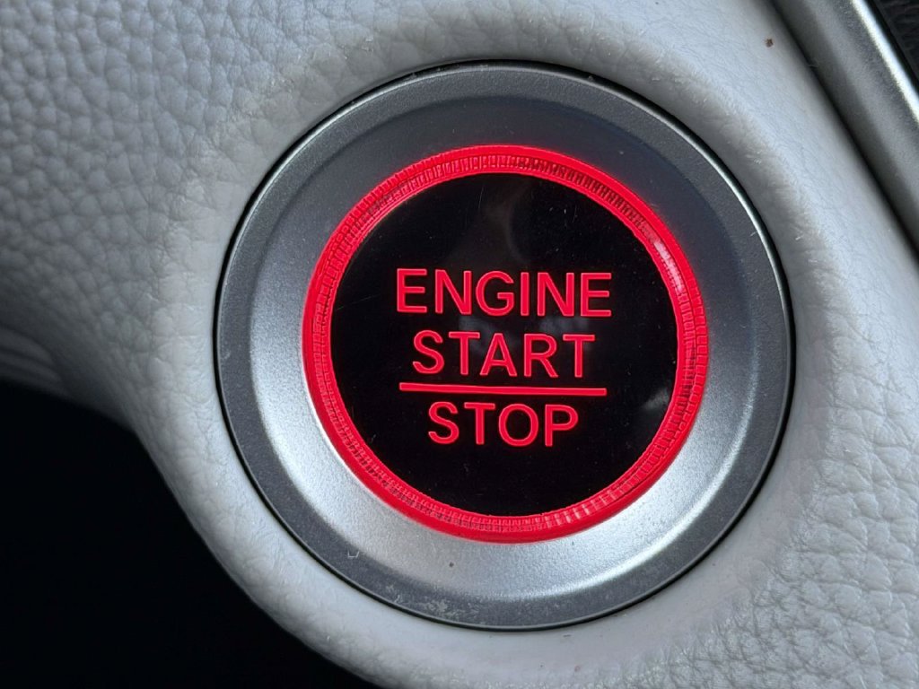Used 2018 White Honda EX image 7