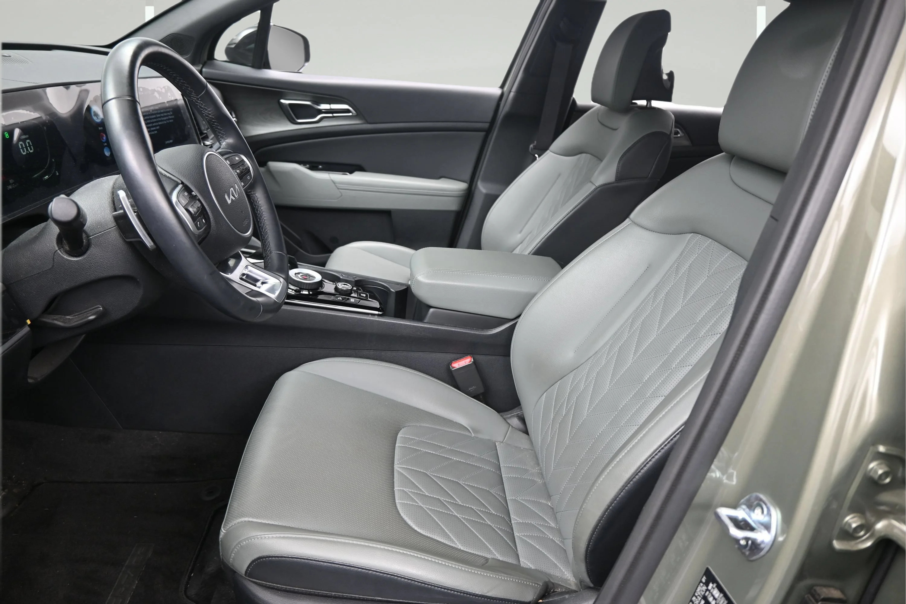 Used 2024 Jungle Green Kia X-Line image 9
