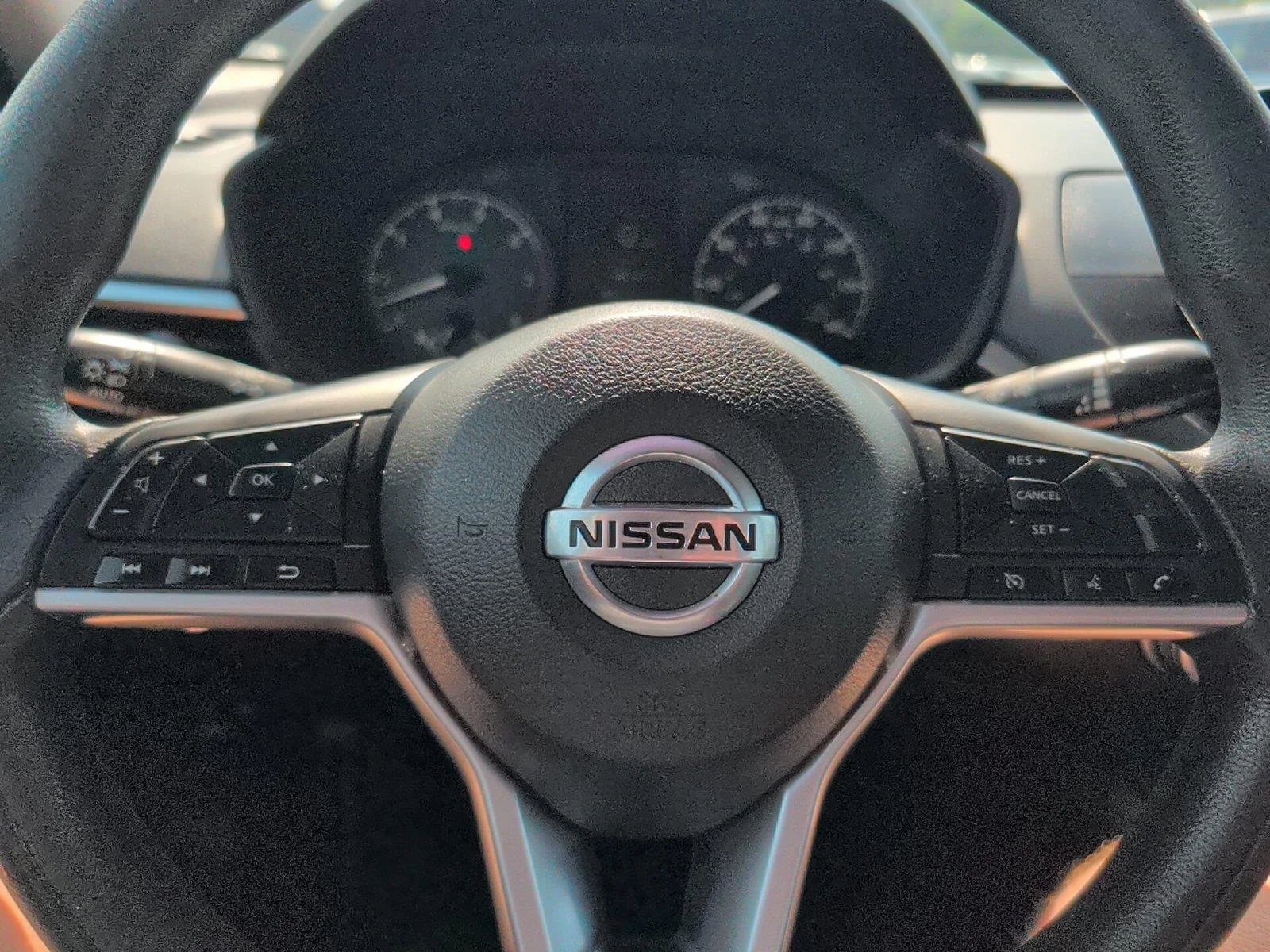 Used 2021 Glacier White Nissan 2.5 S image 23