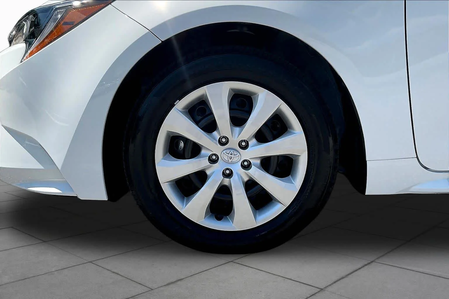 Used 2026 Ice Cap Toyota LE image 11